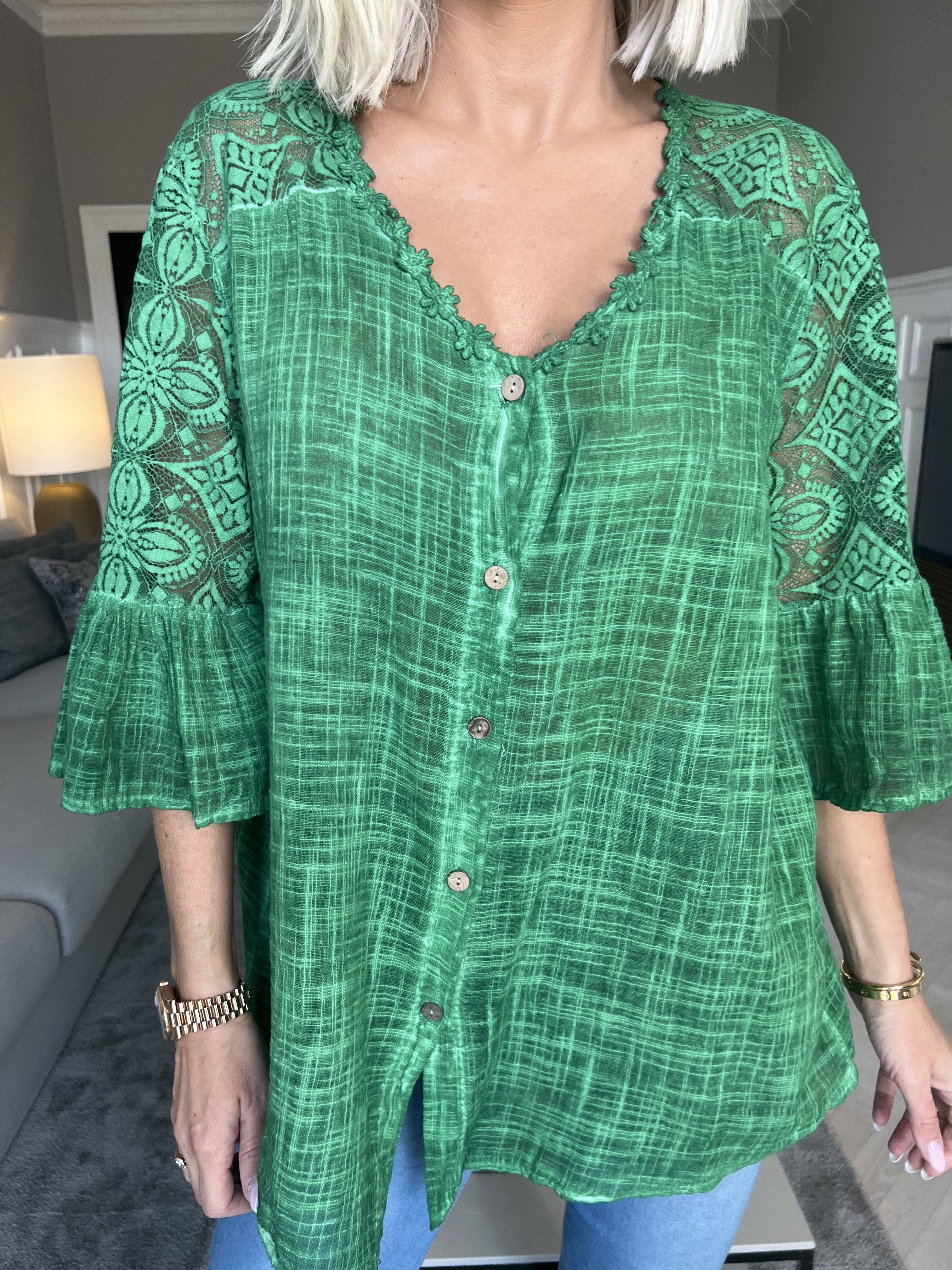 Nice - Fin tunika med blondeærmer